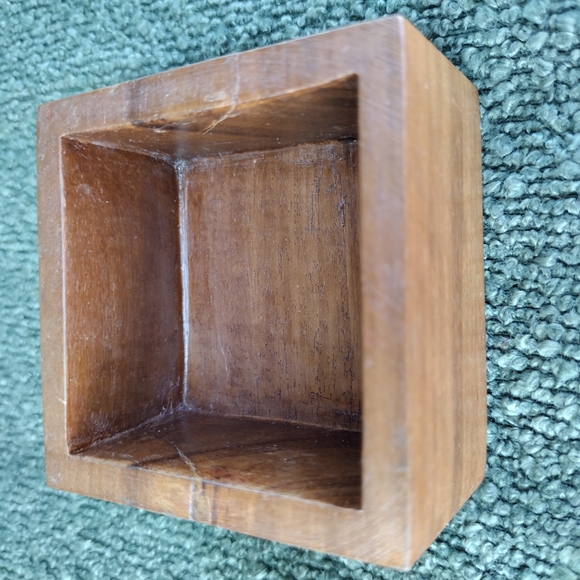 Antique Peruvian Cloth Encased Wooden Box - Picture 12 of 16